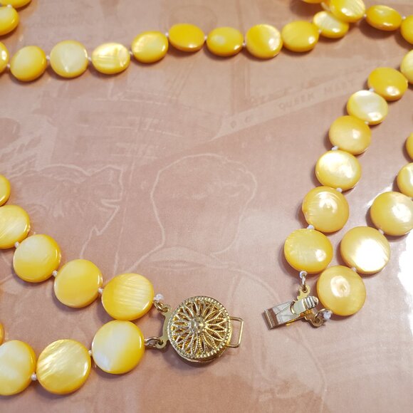 DBL Strand Yellow Shell Pearl Coin Handmade Necklace Filigree Box Clasp - Picture 6 of 9